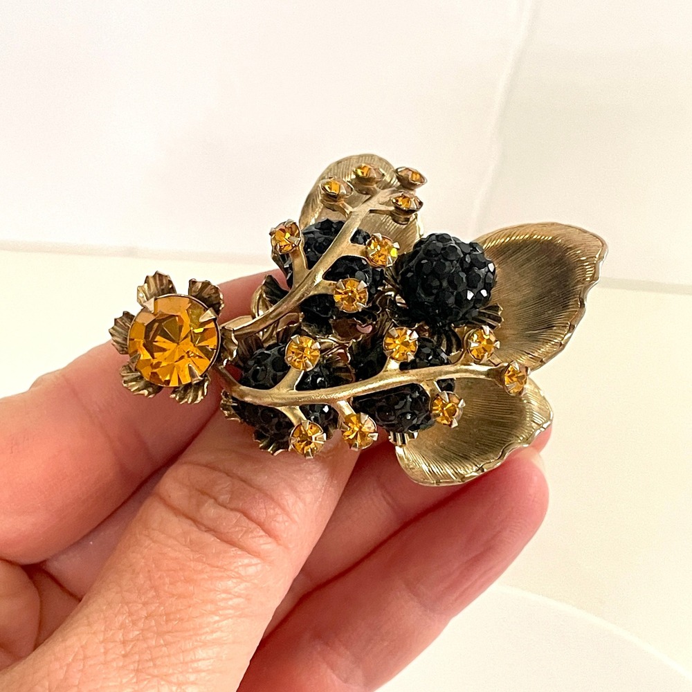 Vintage Black & Amber Rhinestone Brooch Gold Tone Berry Leaf Statement Pin - Picture 10 of 11